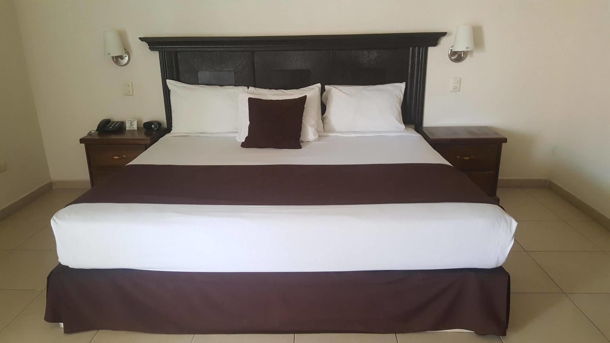 Hotel Go Inn Monclova Dış mekan fotoğraf